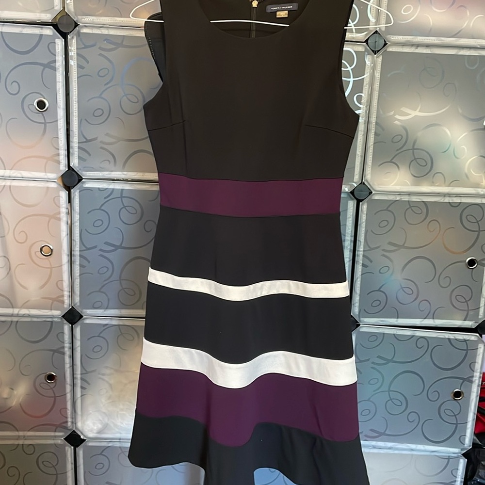 Tommy Hilfiger dress size 4 good condition.